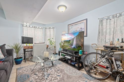 2710 Lawndale Ave, Chicago IL 60655-3312 exterior