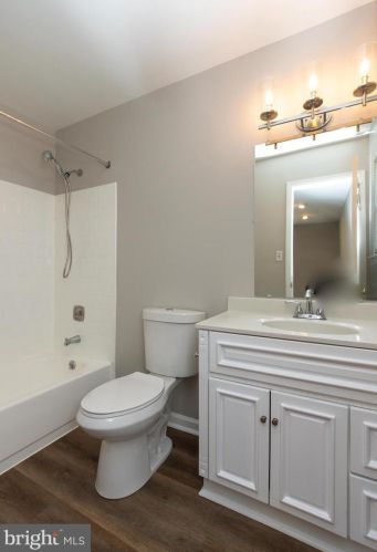 439 Ingram Ct, Glen Burnie MD 21061-6126 exterior