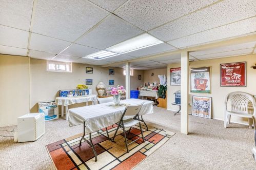 551 18 St, Babylon NY 11704-2206 exterior