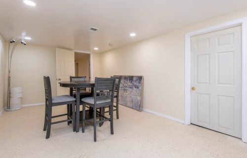 4625 74, Milwaukee WI 53218-4750 exterior