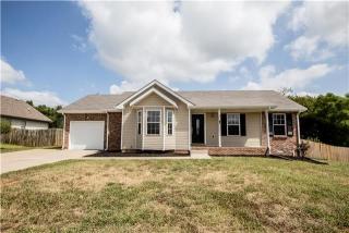 1942 Berkshire Dr, Clarksville, TN 37042-4598