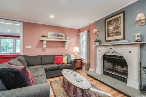 50 Lewis Ct, Huntington Station NY 11746-1113 exterior