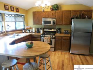 13422 Redwood St, Omaha, NE 68138-6203