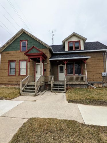 1816 Wollmer St, Manitowoc WI 54220-4449 exterior