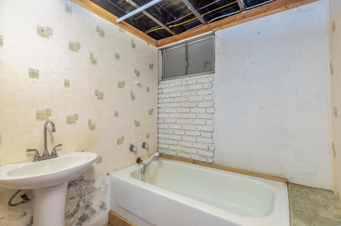 107 College Ave, Saint Louis MO 63136-2608 exterior