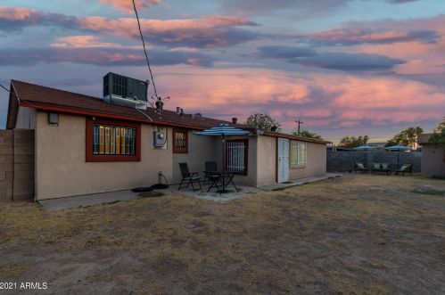 4916 Amelia Ave, Phoenix AZ  85031-2711 exterior