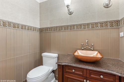 716 Schubert Ave, Chicago IL 60614-1247 exterior