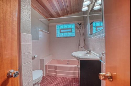 622 Fort Couch Rd, Pittsburgh PA 15241-2070 exterior