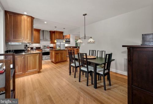 1111 Highland Dr, Silver Spring MD 20910-2220 exterior