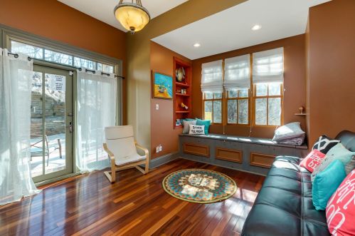 665 Shelby St, Gary IN 46403-2254 exterior