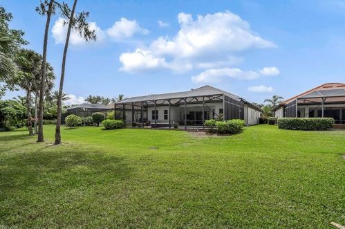 7635 Cottesmore Dr, Naples FL 34113-3179 exterior