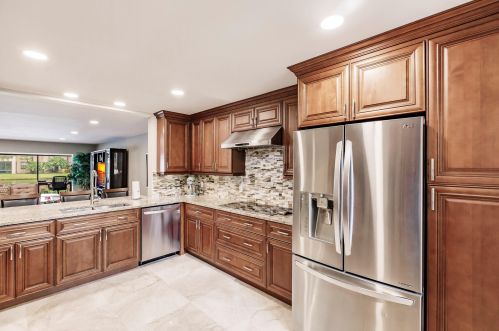 6291 Aspen Glen Ln, Boynton Beach FL 33437-1811 exterior