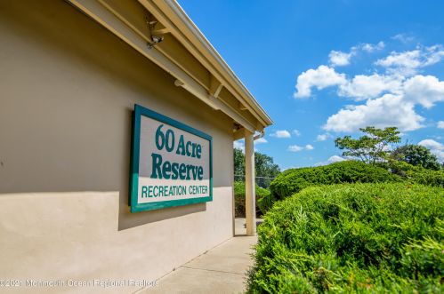 1202 Dahlia Ct, Jackson Twp NJ 08527-4160 exterior