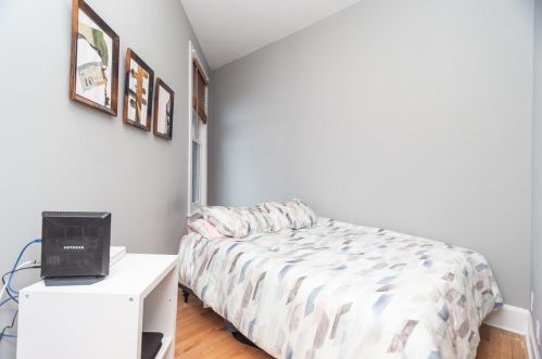 2200 Clybourn Ave, Chicago IL  60614-3012 exterior