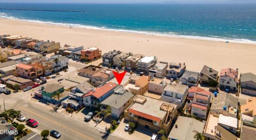 3715 Sunset Ln, Oxnard CA 93035-4133 exterior