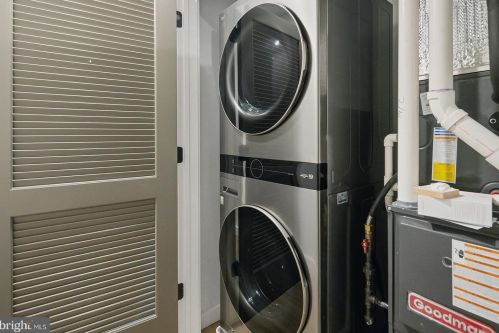 241 Allen St, Philadelphia PA  19125-4103 exterior