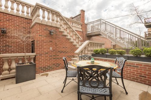 1945 Dayton St, Chicago IL 60614-5028 exterior