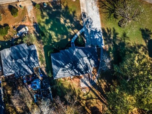 2100 Cascade Rd, Atlanta GA 30311-2830 exterior