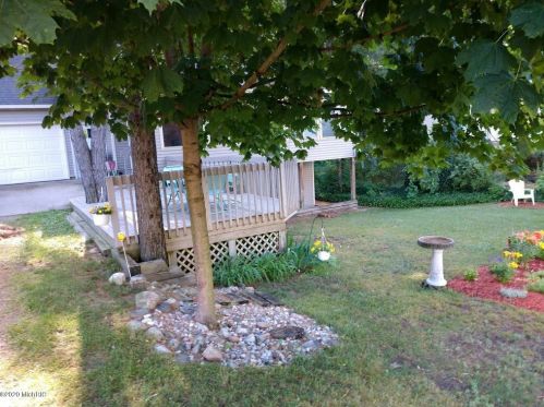 1835 Teepee Trl, Allegan, MI 49010-8915