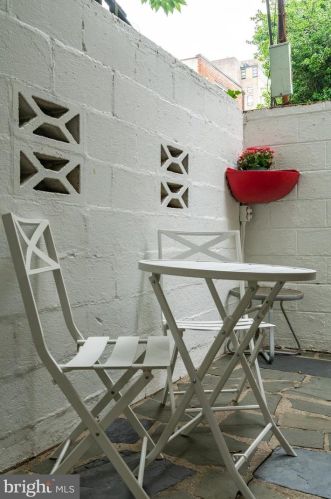 1734 Addison St, Philadelphia PA 19143-1107 exterior