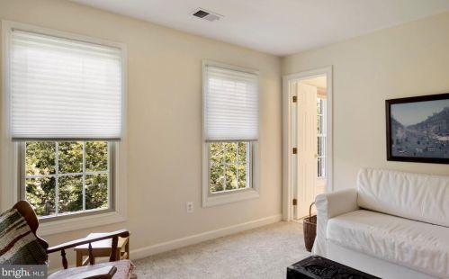 916 Brick Mnr Cir, Silver Spring MD 20905-3819 exterior