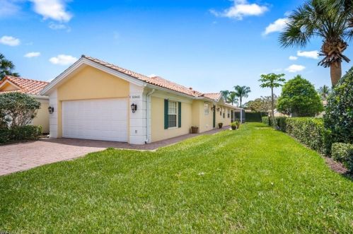 5045 Kingston Way, Naples FL 34119-9542 exterior