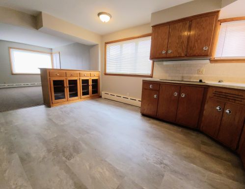 9853 Lisbon Ave, Milwaukee, WI 53222-2458