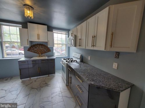 209 Front St, Trenton NJ 08608-2103 exterior