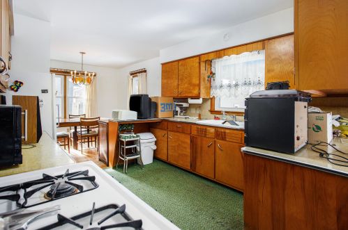 920 Livingston St, Sylvan Beach MI 49461-1535 exterior