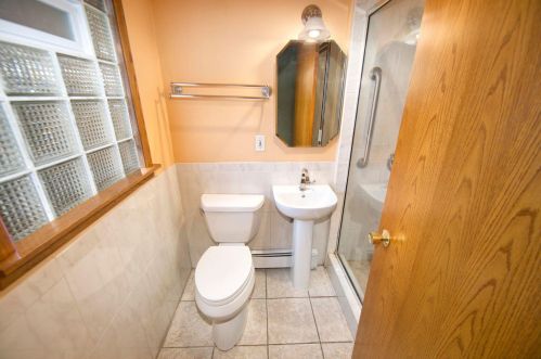 5234 45, Milwaukee WI 53208-3604 exterior