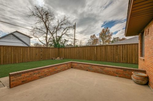 9930 Cloister Dr, Dallas TX 75228-3617 exterior