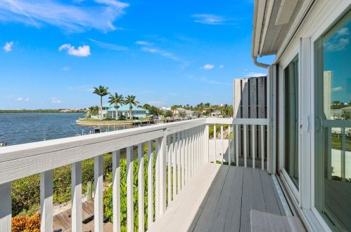 2428 Harbour Cove Dr, Fort Pierce FL  34949-1515 exterior