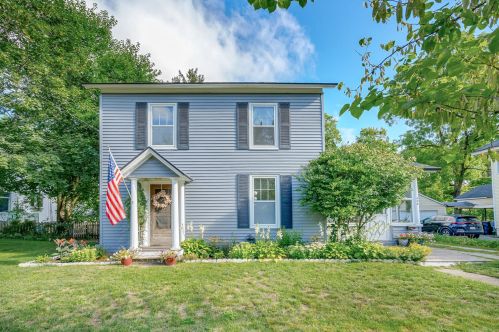 426 Bridge St, Plainwell, MI 49080-1802