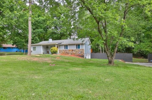 4086 Sage Ct, Lithonia GA  30039-6971 exterior