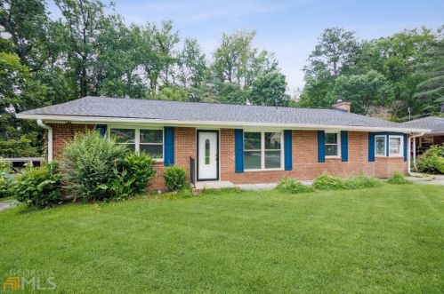 2817 Carriage Ln, Atlanta GA  30349-4101 exterior