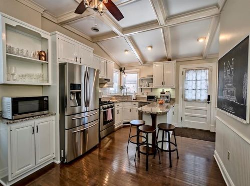 606 Bower Hill Rd, Pittsburgh PA 15243-1508 exterior