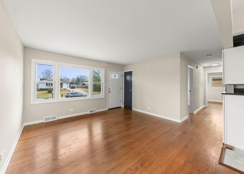 794 Lombard St, Elmhurst IL  60126-1762 exterior