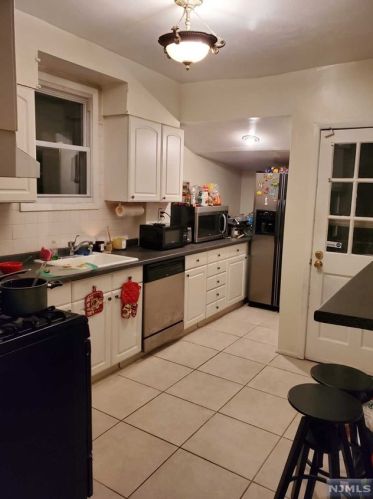 25 Kirk St, Town Center NJ 07052-5905 exterior