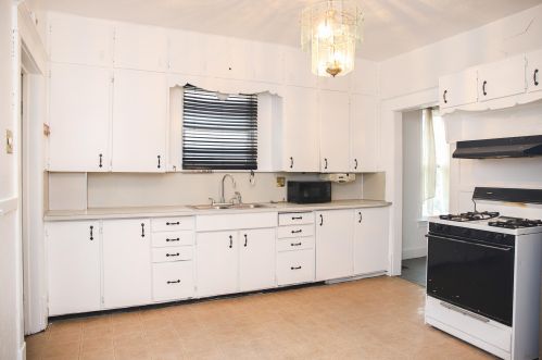 1440 Leahy St, Meskegon MI 49442-5035 exterior