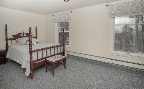 242 Barrack Hl Rd, Ridgefield CT 06877-3006 exterior