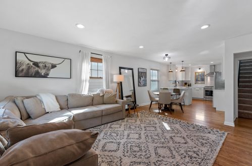 171 79th St, Milwaukee, WI 53213-3474