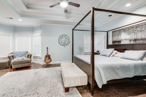 2337 Greenglade Rd, Atlanta GA 30345-3828 exterior