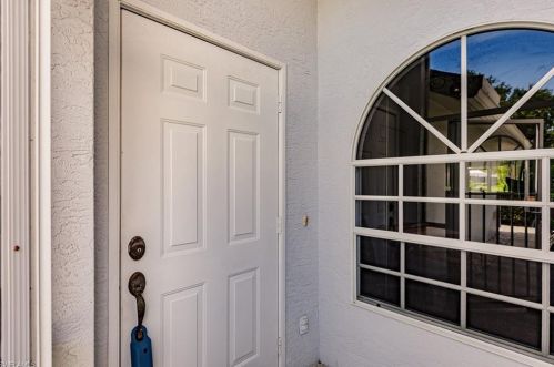 645 Captn Kate Ct, Naples FL 34110-6419 exterior