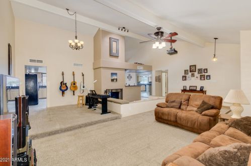 3061 Betty Elyse Ln, Phoenix AZ 85032-4296 exterior