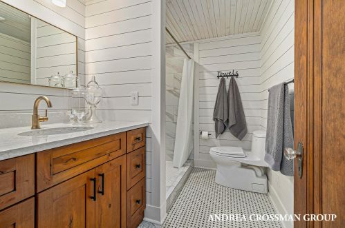 3147 Scenic Dr, Meskegon MI  49445-9609 exterior