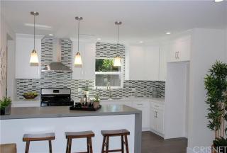 18406 Friar St, Los Angeles, CA 91335-7037