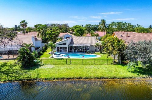 21176 Escondido Way, Boca Raton FL  33433-2505 exterior