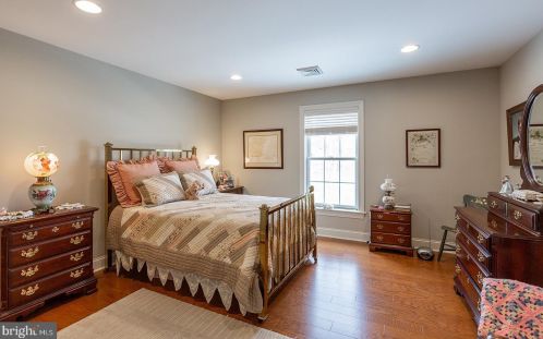 91 Midway Farms Ln, Lancaster PA 17602-2671 exterior