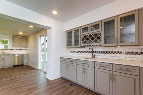 629 Blanton St, Pittsburgh PA  15207-1140 exterior