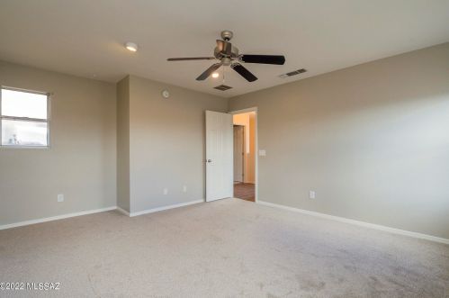 2213 Mcconnell Dr, Tucson AZ 85710-8091 exterior